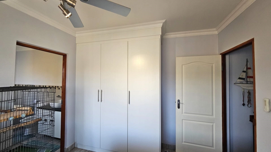 3 Bedroom Property for Sale in Gateway Manor North West